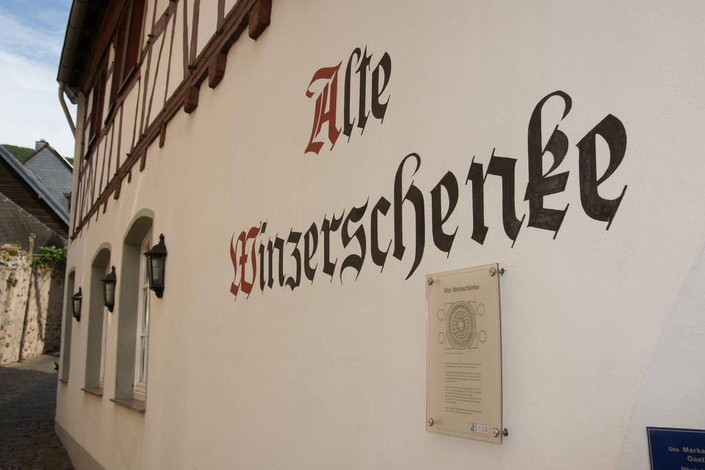 Alte Winzerschenke Hotel Брутиг-Фанкел Екстериор снимка